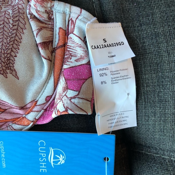 Coral Flower Bikini Top & V-Waist Bottoms Set - Picture 3 of 4